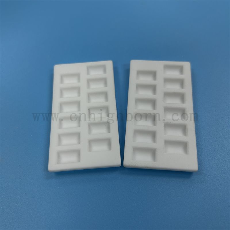 Crogiolo ceramico refrattario in cordierite refrattario con bordo in ceramica di mullite di corindone personalizzato