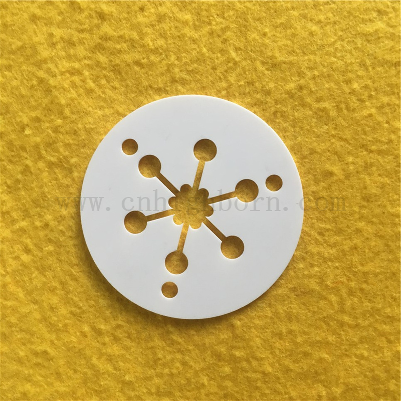 Foglio di allumina porforato personalizzato Disco di ceramica di forma speciale AL2O3