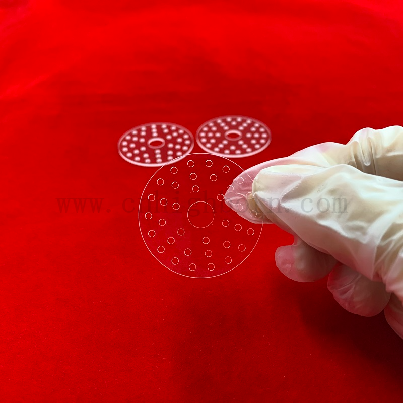 Piatto di silice in fuso trasparente perforato lucidati personalizzato