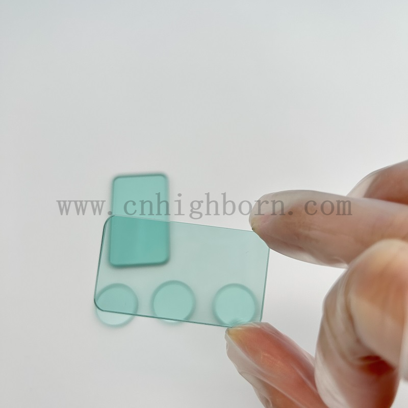 Filtro in vetro che assorbe il calore 