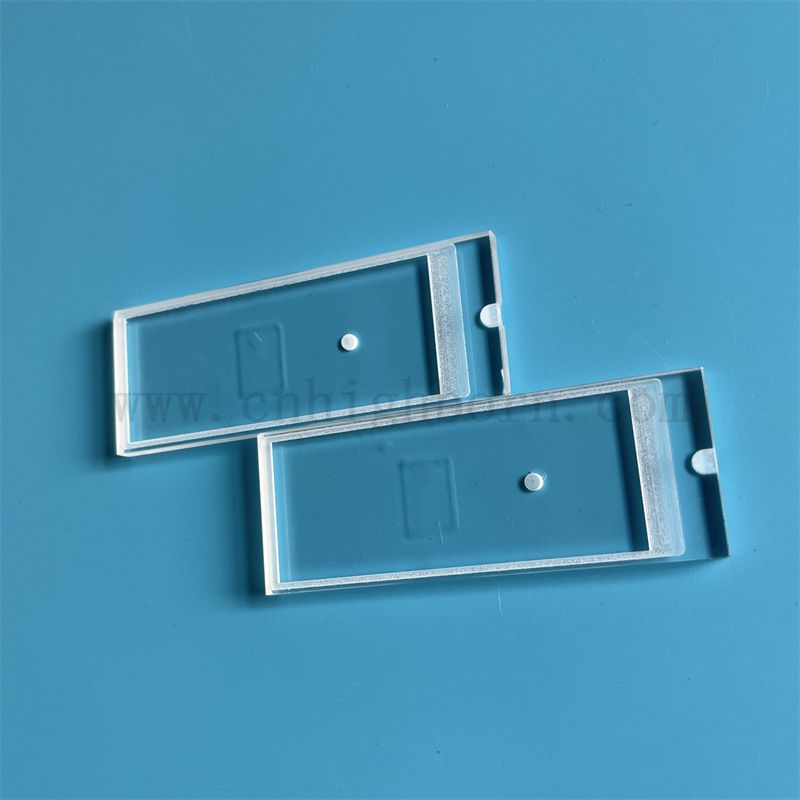 Pannello di vetro in quarzo rettangolare trasparente di elaborazione profonda con noioso laser