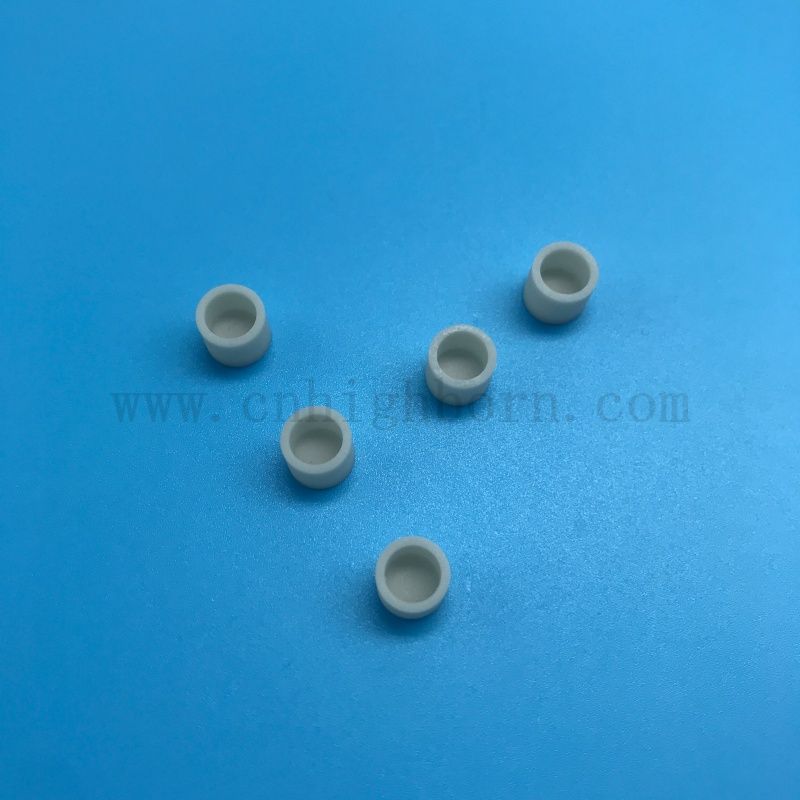 Crogiolo ceramico in nitruro di alluminio (AlN) ad elevata purezza per laboratori e applicazioni industriali