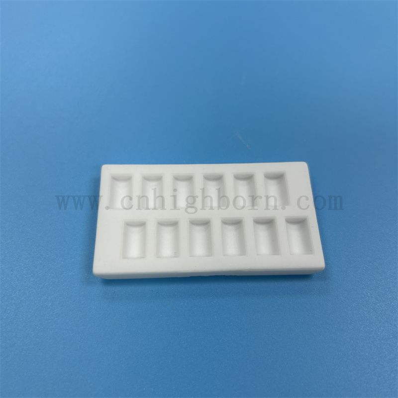 Crogiolo ceramico refrattario in cordierite refrattario con bordo in ceramica di mullite di corindone personalizzato