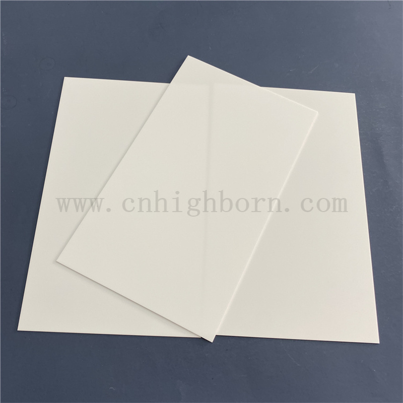 Piastra rettangolare di allumina da 0,89 mm personalizzata Substrato in ceramica AL2O3