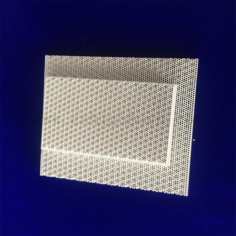 Foglio di bruciatore in ceramica a nido d'ape a coda di combustione per ardente per barbecue