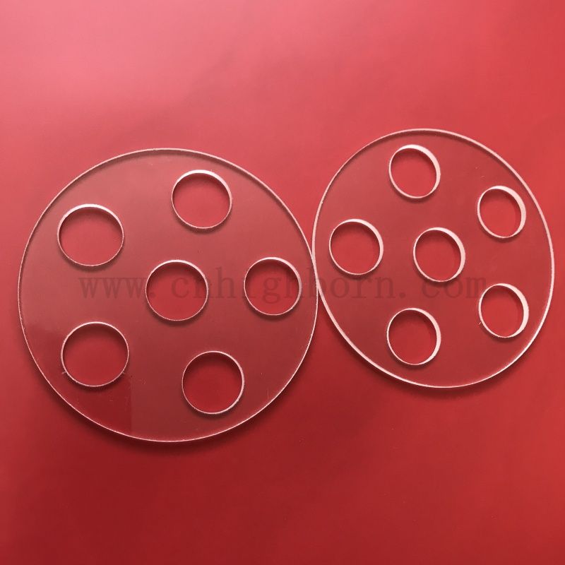 Disco di quarzo in vetro a silice trasparente perforato laser personalizzato con fori
