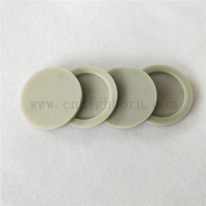 Parti in ceramica AlN lavorate con disco in nitruro di alluminio personalizzate