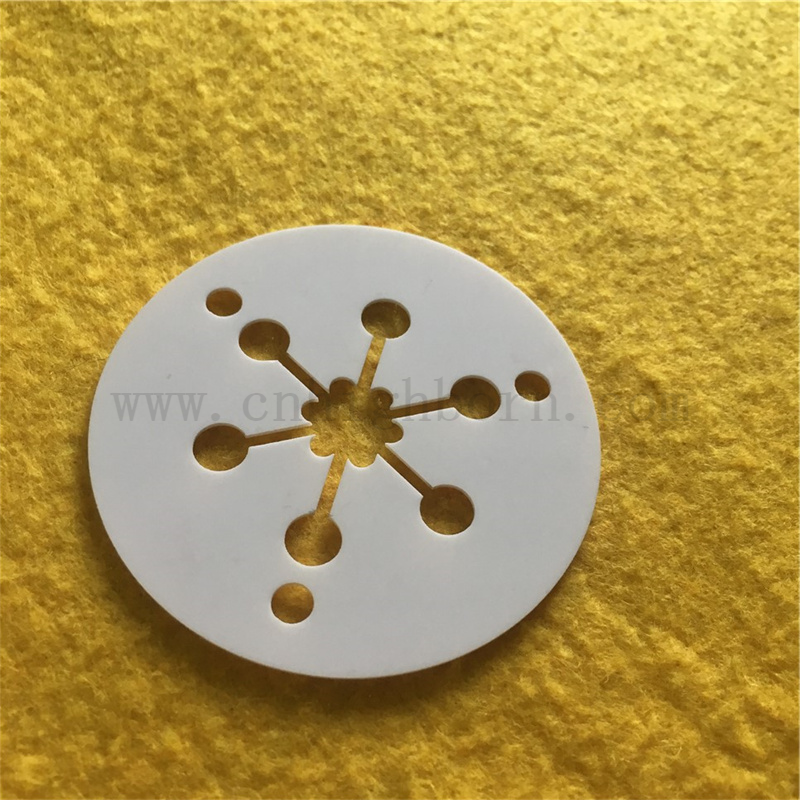Foglio di allumina porforato personalizzato Disco di ceramica di forma speciale AL2O3