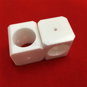 Parti in ceramica bianche pure ZrO2 Componenti ceramici accessori in zirconio di alta precisione 