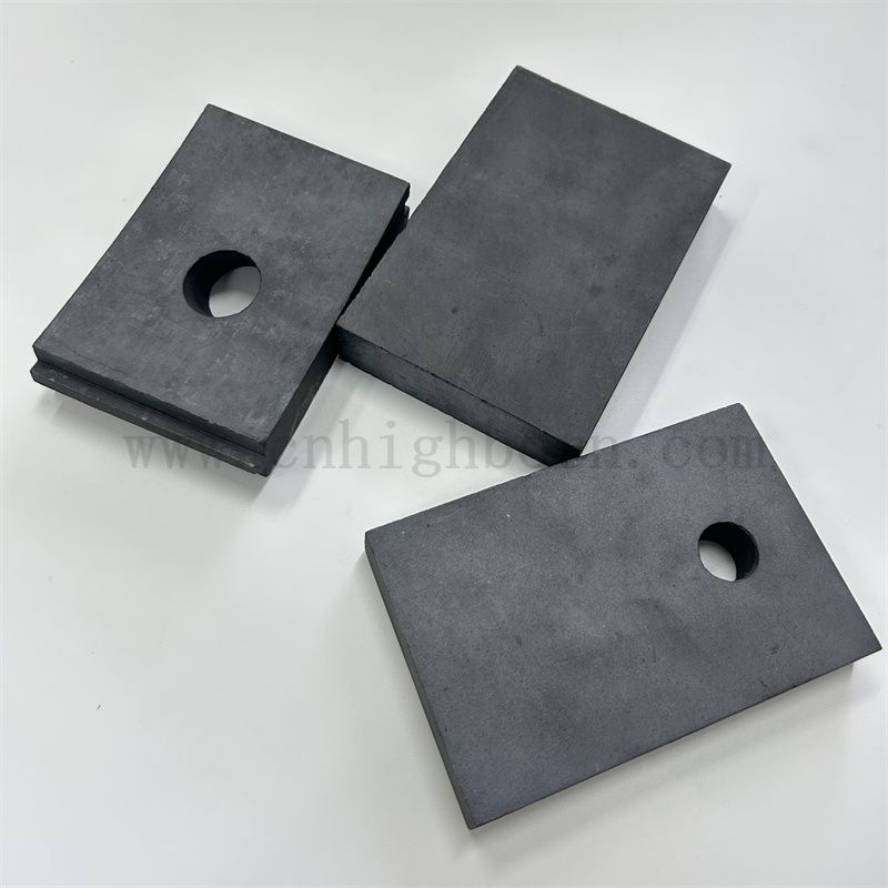 Scheda in carburo di silicio nero isolante con foglio di ceramica Sic resistente all'usura del foro