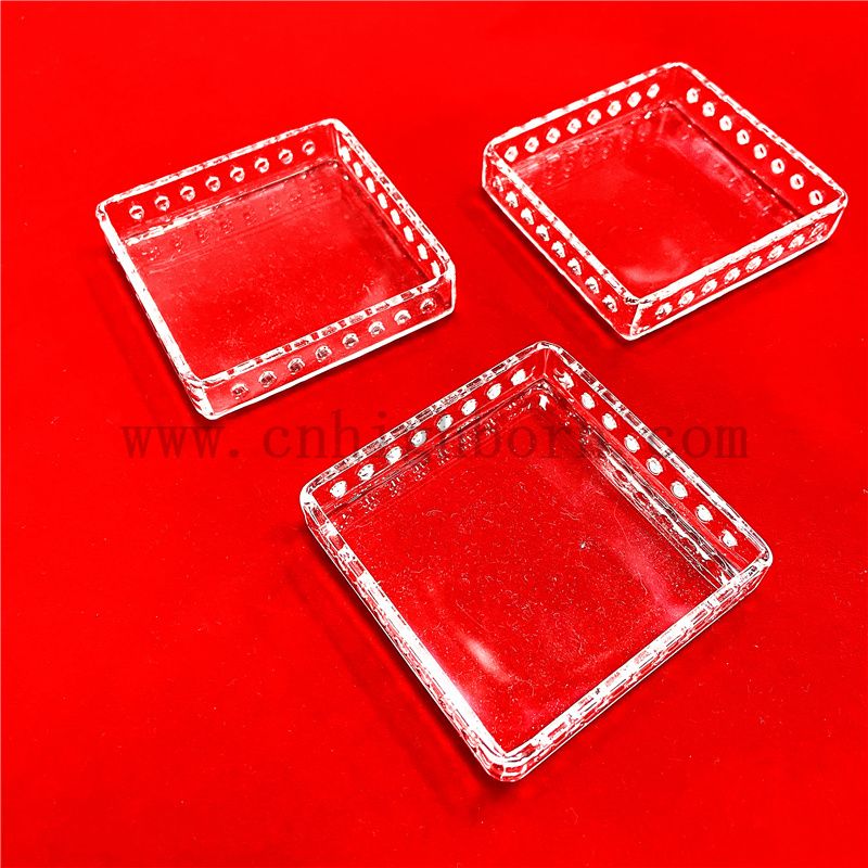 scatola di quarzo trasparente