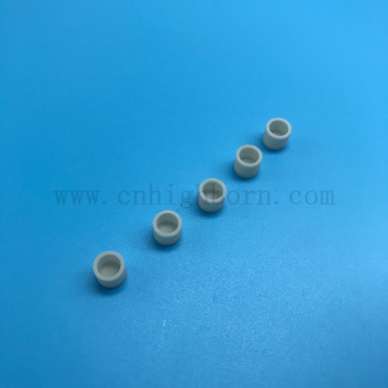 Crogiolo ceramico in nitruro di alluminio (AlN) ad elevata purezza per laboratori e applicazioni industriali