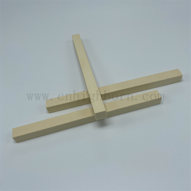 Stick Al2O3 personalizzato con asta quadrata in ceramica di allumina al 99%.