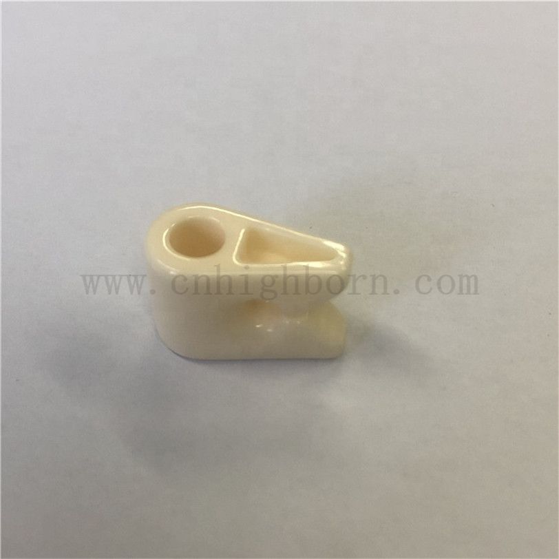 Guida in allumina personalizzata Blocco tessile Blocco AL2O3 Textile Part