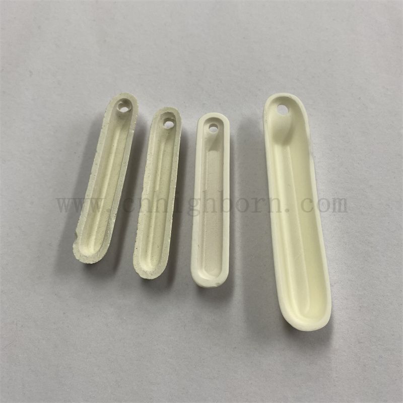 AL2O3 ceramica ad alta temperatura ceramica crogiolo ad alta purezza in porcellana con un buco