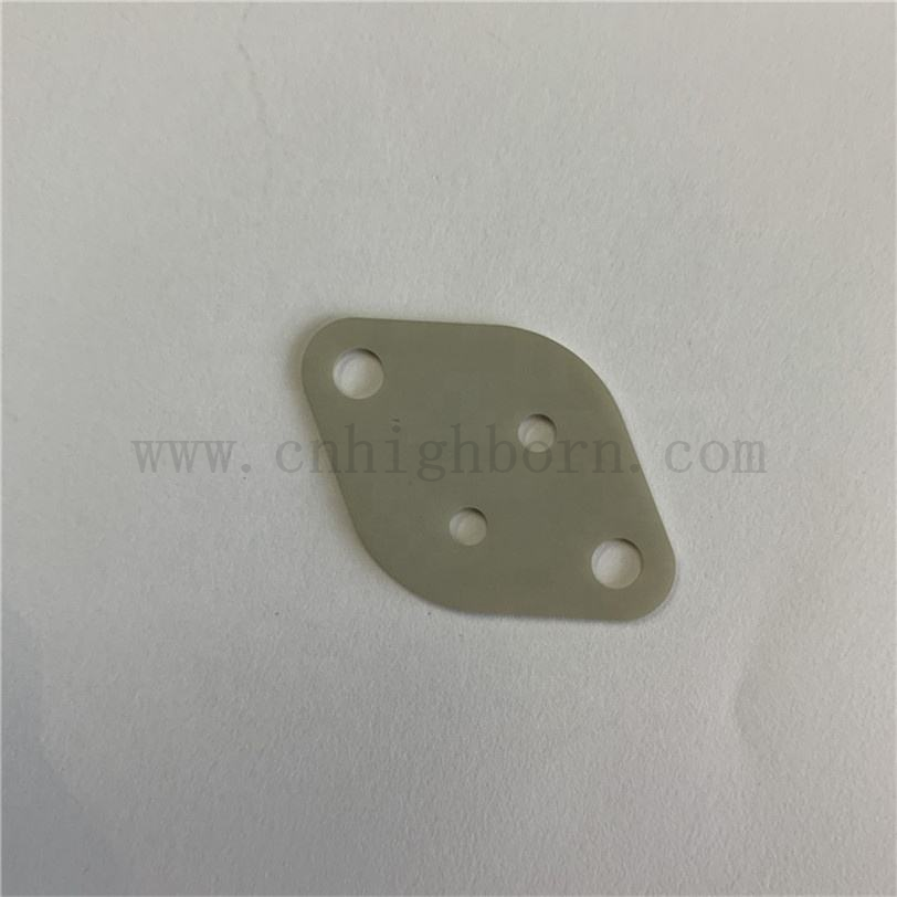 Ceramica avanzata a-3 Substrato isolante in ceramica in ceramica in alluminio per applicazione elettronica