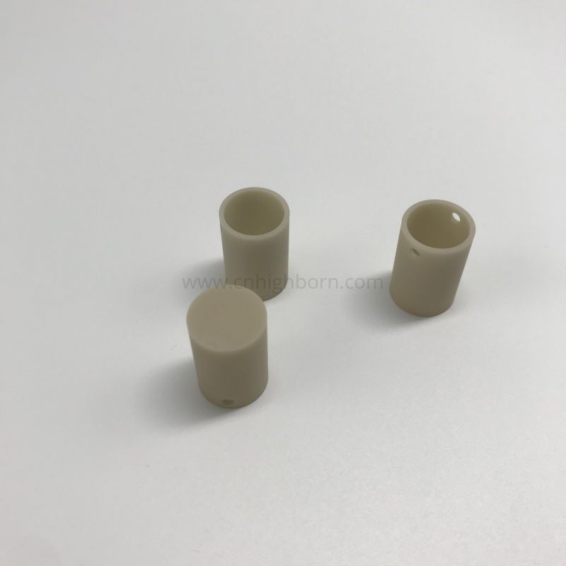 Crogiolo cilindrico ceramico ad alta conduttività termica in nitruro di alluminio (AlN).
