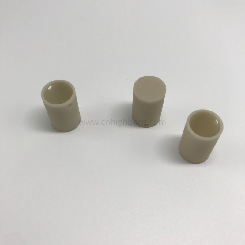 Crogiolo cilindrico ceramico ad alta conduttività termica in nitruro di alluminio (AlN).