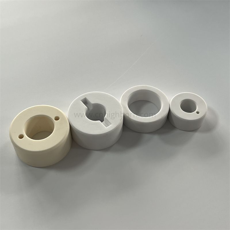 anello in ceramica