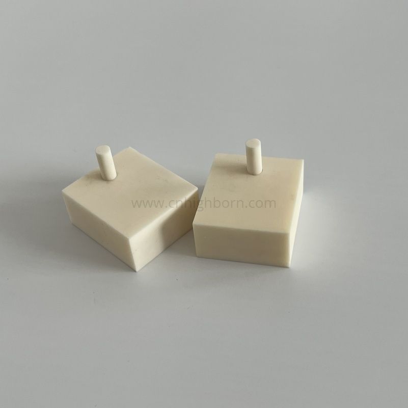 Isolamento CNC 99 95 Isolamento in ceramica di allumina Parti strutturali irregolari Blocco di allumina in ceramica Al2O3