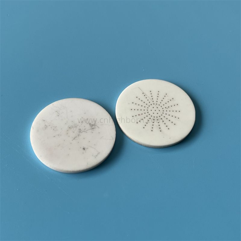 Piastra in allumina con disco ceramico al 95% Al2O3 con fori