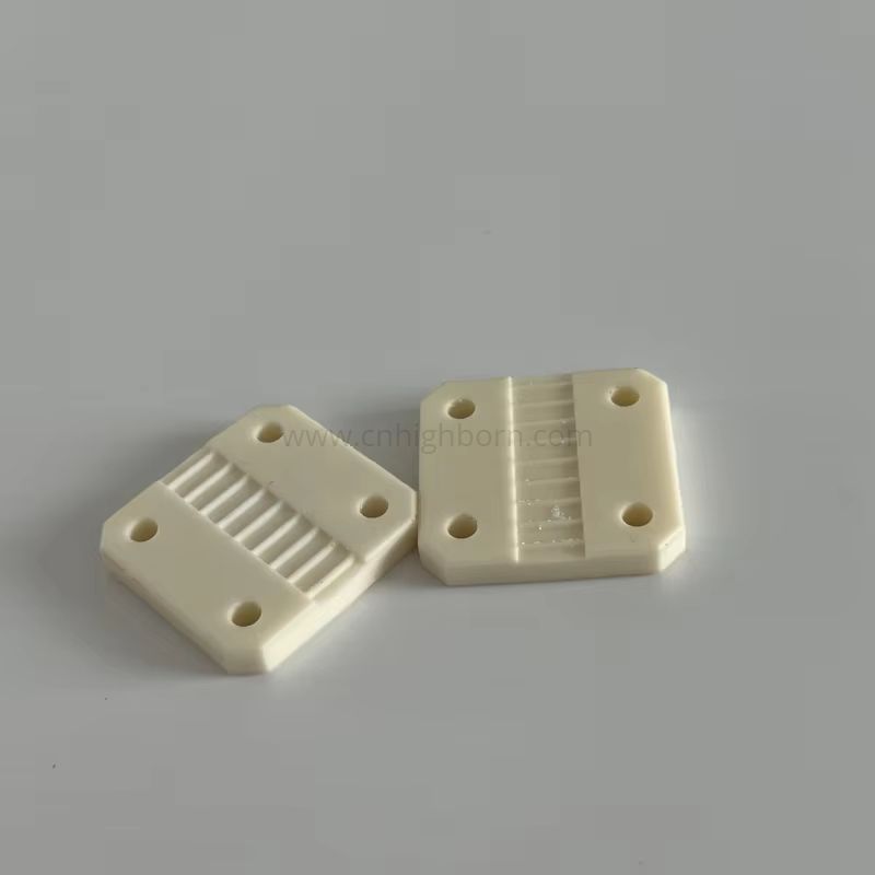 Piastra in ceramica Al2O3 scanalata Foglio di allumina al 99% Part