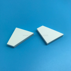 Rivestimento ceramico in lamiera trapezoidale in ceramica di allumina al 95% Al2O3