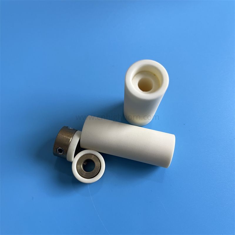 pompa in ceramica