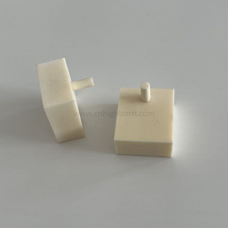 Isolamento CNC 99 95 Isolamento in ceramica di allumina Parti strutturali irregolari Blocco di allumina in ceramica Al2O3