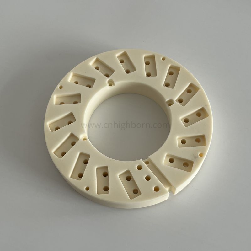 Anello scanalato in ceramica allumina Al2O3 al 99% lavorato a CNC