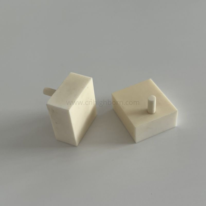 Isolamento CNC 99 95 Isolamento in ceramica di allumina Parti strutturali irregolari Blocco di allumina in ceramica Al2O3