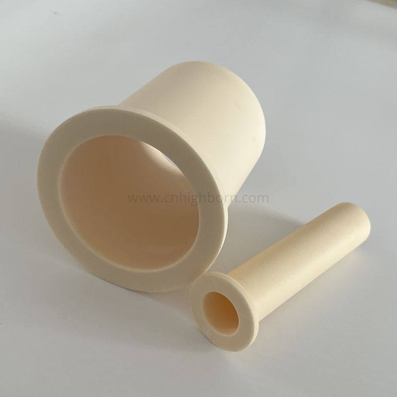 Tubo flangiato in allumina industriale per tubi in ceramica Al2O3 al 99%.