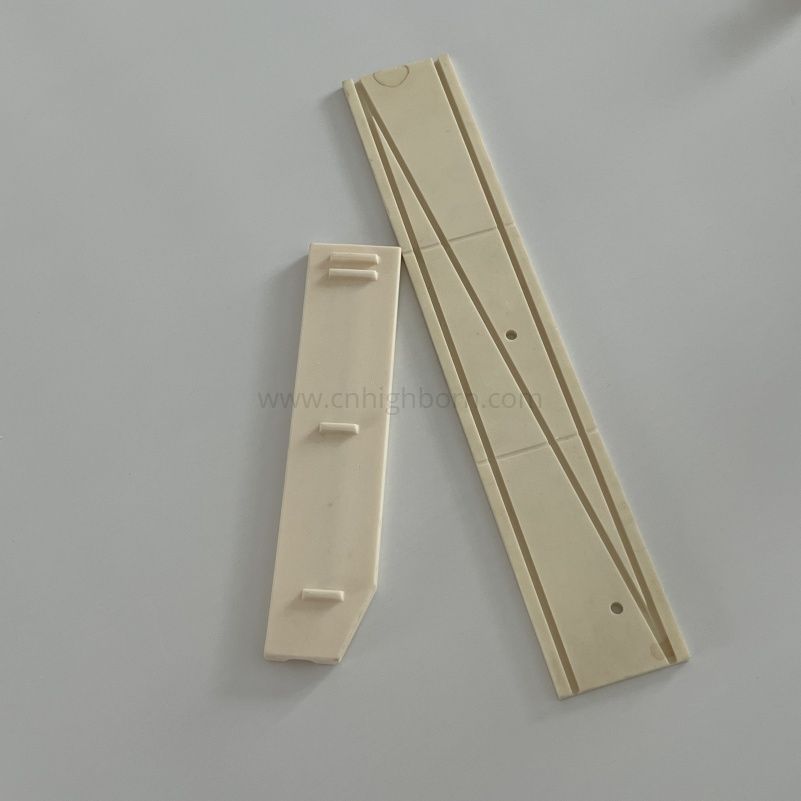  Componente per piastre con struttura ceramica in allumina Al2o3 e ossido di alluminio