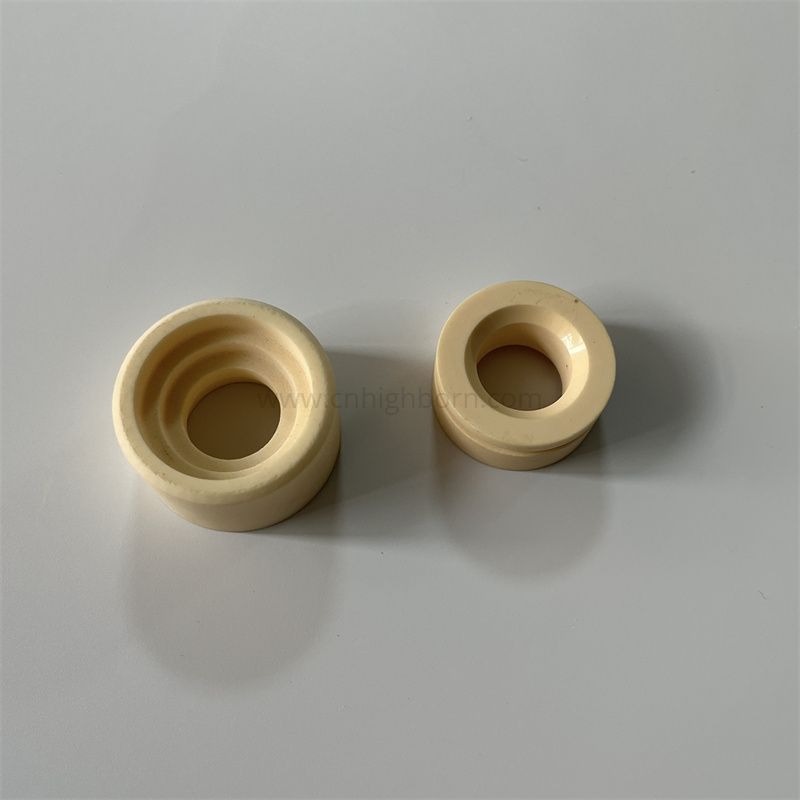 Anello di isolamento in allumina con boccola in ceramica Al2O3 al 99%.