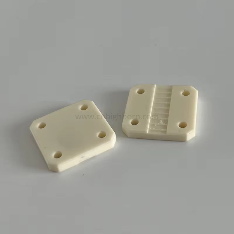 Piastra in ceramica Al2O3 scanalata Foglio di allumina al 99% Part