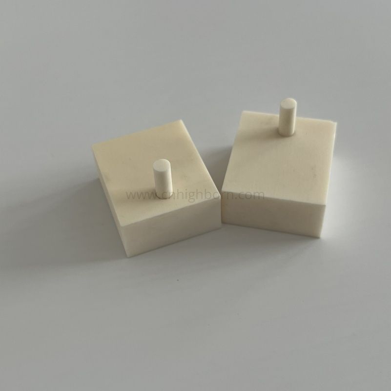 Isolamento CNC 99 95 Isolamento in ceramica di allumina Parti strutturali irregolari Blocco di allumina in ceramica Al2O3