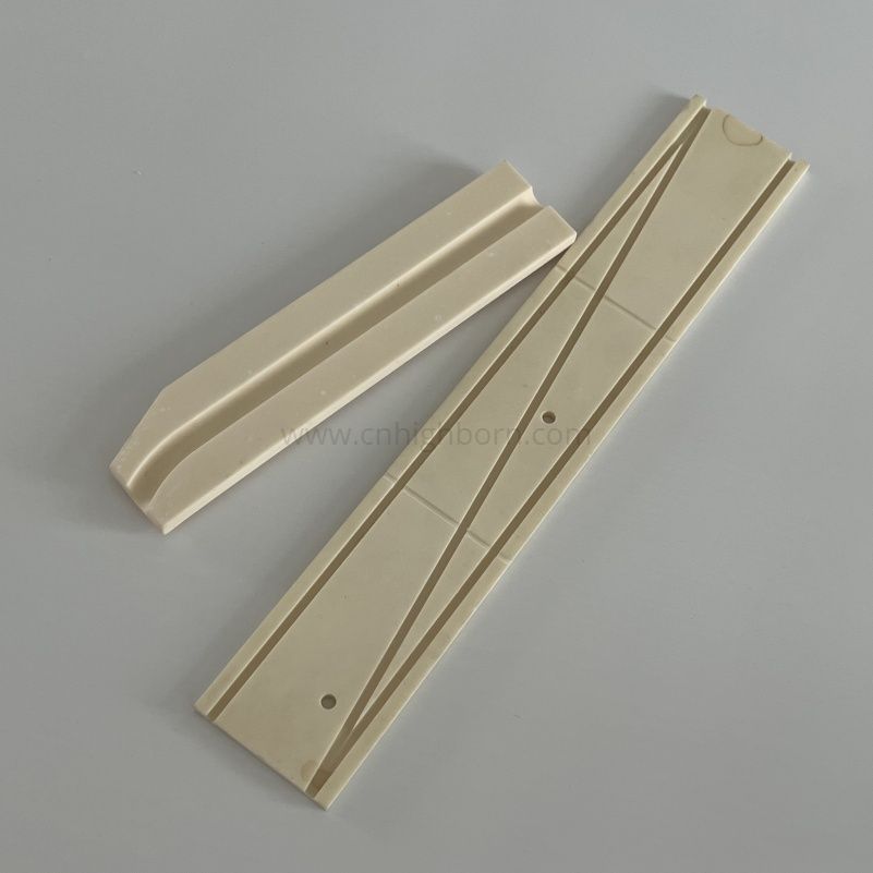  Componente per piastre con struttura ceramica in allumina Al2o3 e ossido di alluminio