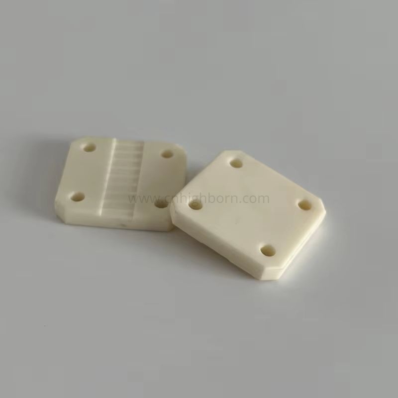 Piastra in ceramica Al2O3 scanalata Foglio di allumina al 99% Part
