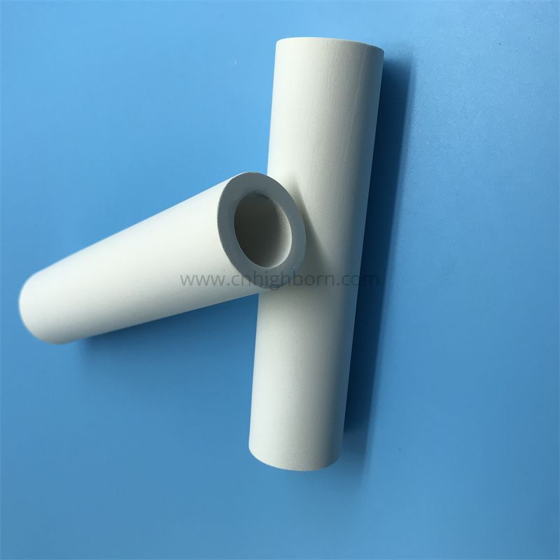 Tubo ceramico isolante con manicotto in ceramica di allumina al 95%.